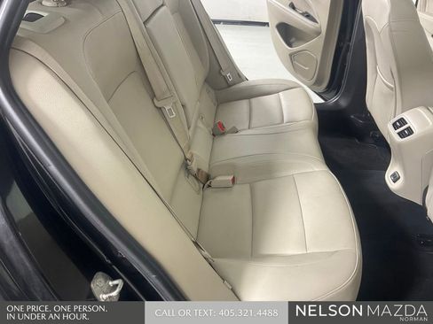 Used 2018 Buick Regal Essence w/ Driver Confidence Package #1 AWD/4WD image 29