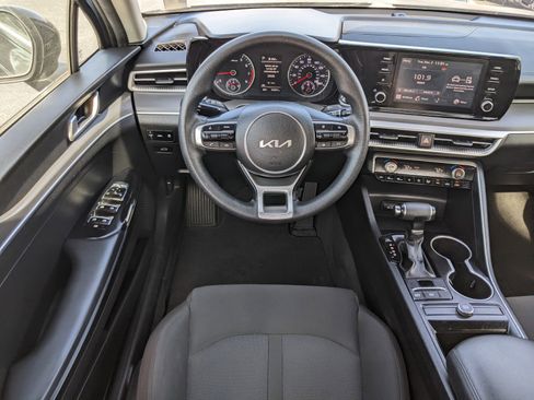 Used 2022 Kia K5 LXS image 11