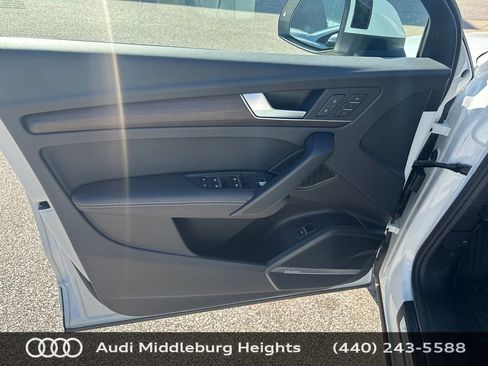 Used 2024 Audi Q5 2.0T Premium Plus w/ Premium Plus Package AWD/4WD image 19
