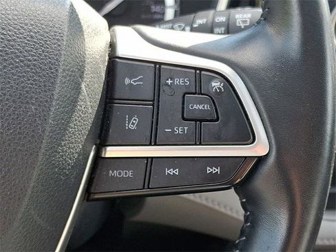 Certified 2022 Toyota Highlander XLE image 22