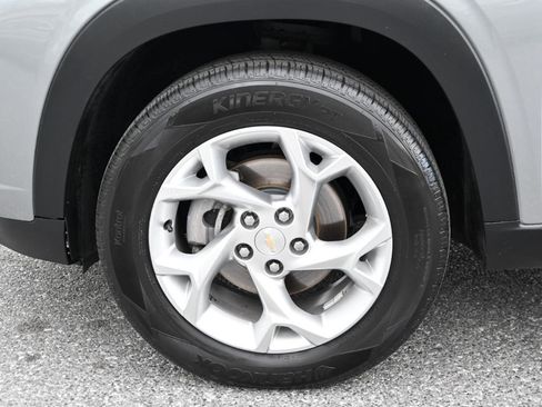 Used 2024 Chevrolet Trax LS w/ LS Convenience Package FWD image 15
