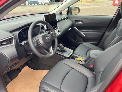 Used 2026 Toyota Corolla Cross XLE w/ Convenience Package AWD/4WD image 13