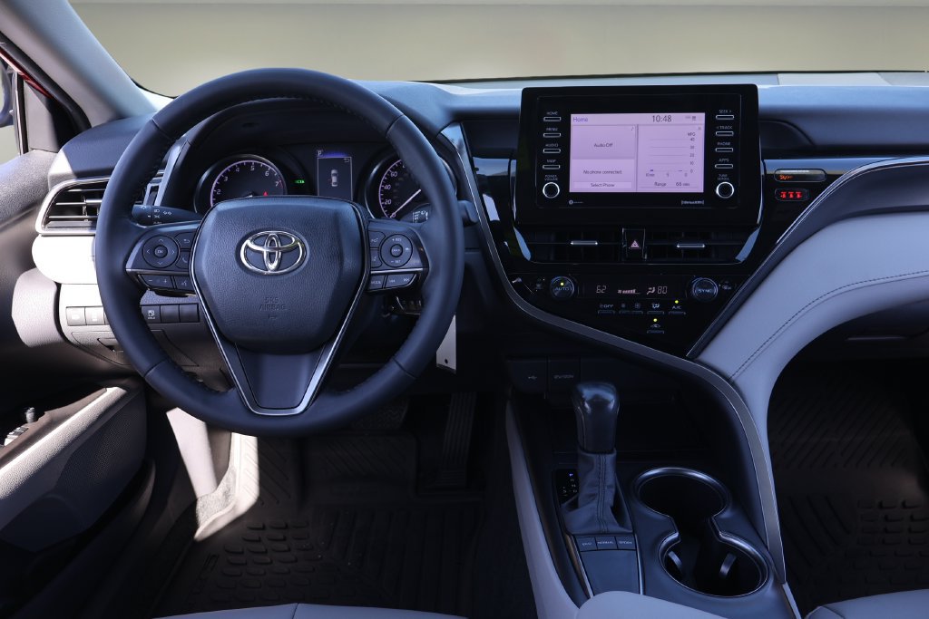 Used 2023 Toyota Camry SE FWD image 15