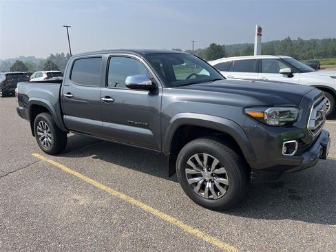 Used 2023 Toyota Tacoma Limited AWD/4WD image 7