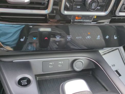 New 2026 Nissan Sentra SV w/ SV Convenience Package FWD image 18