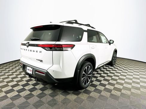 New 2026 Nissan Pathfinder Platinum image 9