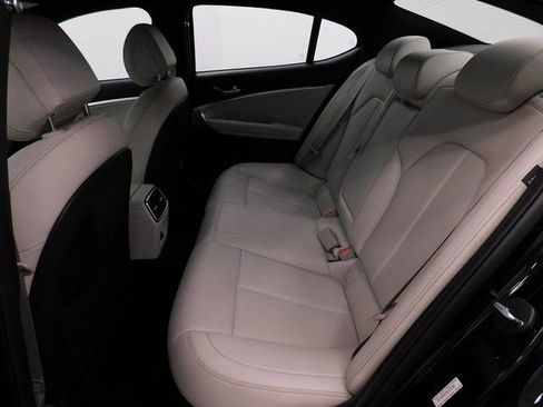 Used 2024 Genesis G70 2.5T image 41