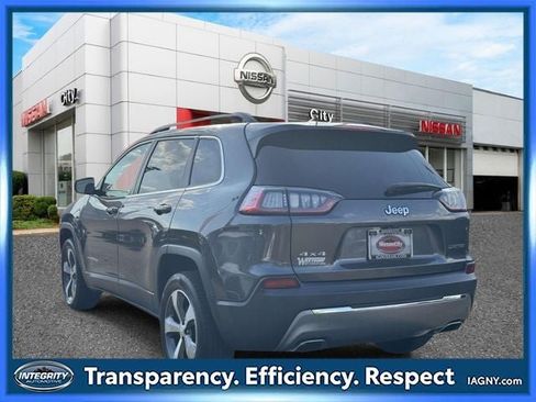Used 2022 Jeep Cherokee Limited w/ Mopar Interior Package AWD/4WD image 7