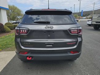 Used 2022 Jeep Compass Trailhawk AWD/4WD video 4