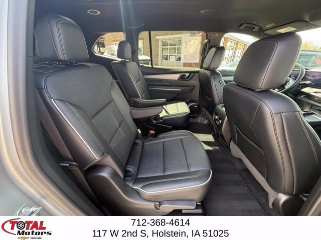 Used 2025 Buick Enclave Preferred AWD/4WD image 14