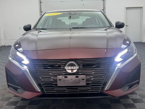 Used 2024 Nissan Altima 2.5 SV image 11