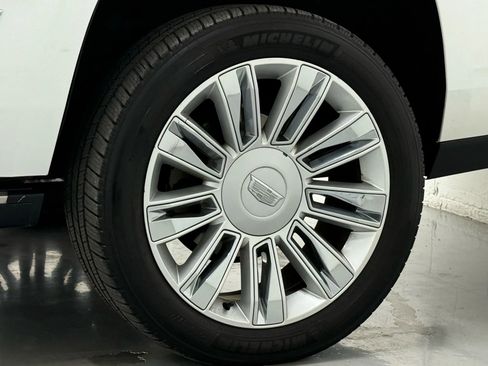 Used 2019 Cadillac Escalade Platinum image 45