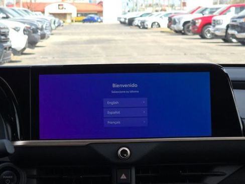 Used 2023 Toyota Crown XLE image 12