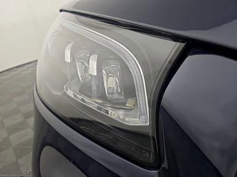 Used 2021 Mercedes-Benz GLS 580 4MATIC image 10