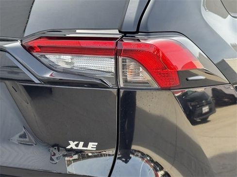 Used 2025 Toyota RAV4 XLE image 7