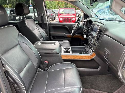 Used 2018 Chevrolet Silverado 1500 High Country AWD/4WD image 29