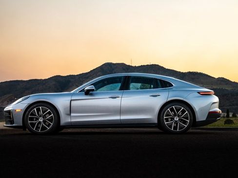 New 2026 Porsche Panamera 4 AWD/4WD image 2