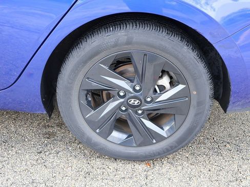 Used 2023 Hyundai Elantra SEL image 20