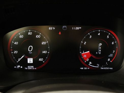 Used 2020 Volvo XC60 T6 R-Design image 12