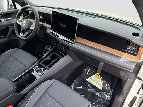 New 2026 Volkswagen Tiguan SEL R-Line image 14