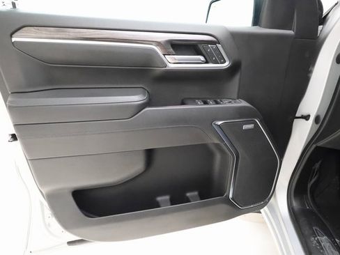 Used 2022 Chevrolet Silverado 1500 LTZ w/ Technology Package image 8