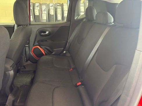 Used 2018 Jeep Renegade Sport w/ Power & Air Group image 8