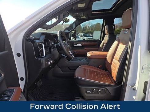 Used 2025 GMC Sierra 3500 Denali Ultimate image 18