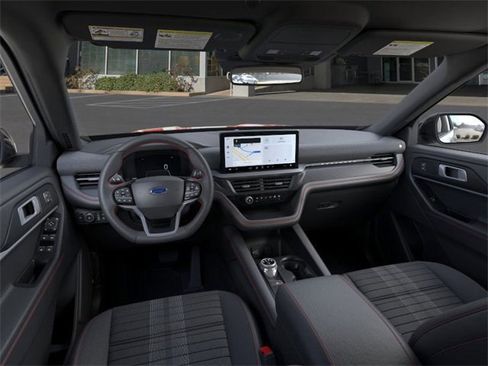 New 2026 Ford Explorer ST-Line w/ ST-Line Street Pack image 9