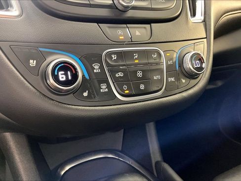 Used 2024 Chevrolet Malibu LT FWD image 27