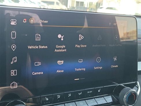 Used 2024 Chevrolet Colorado Z71 w/ Z71 Convenience Package 2 image 19