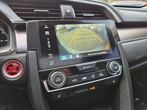 Used 2016 Honda Civic Touring image 9