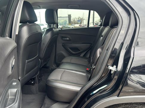 Used 2018 Chevrolet Trax LT w/ LT Convenience Package image 18