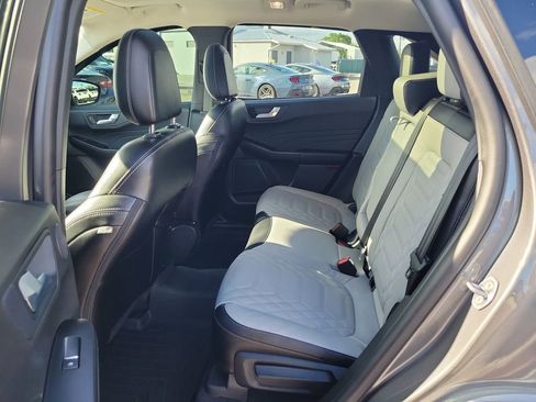 Certified 2024 Ford Escape SE w/ PHEV Premium Package FWD image 12