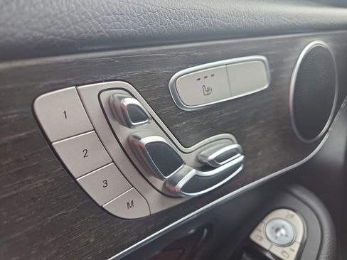 Used 2020 Mercedes-Benz GLC 300 GLC 300 image 31