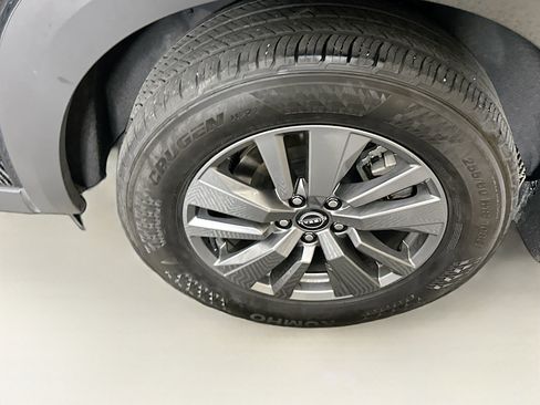 Used 2024 Nissan Pathfinder S w/ Cargo Package image 11