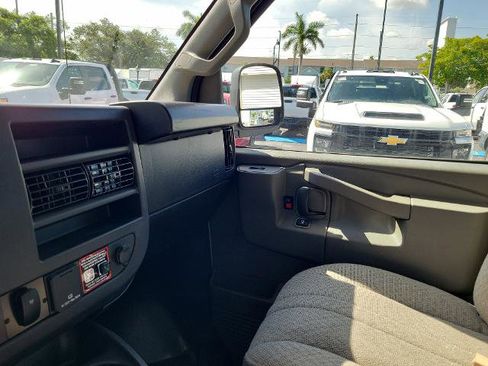 New 2025 Chevrolet Express 3500 w/ Power Convenience Package image 20