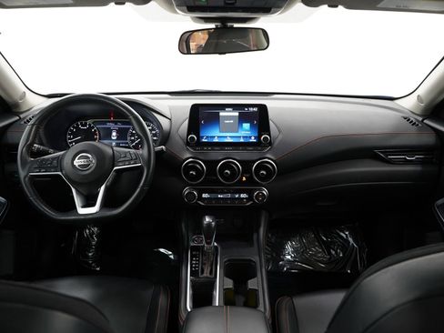 Used 2023 Nissan Sentra SR w/ SR Premium Package image 13