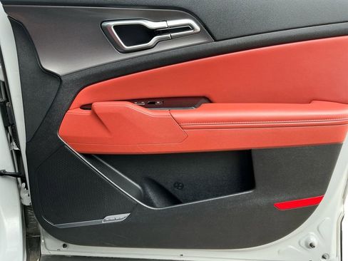 Used 2023 Kia Sportage SX image 16