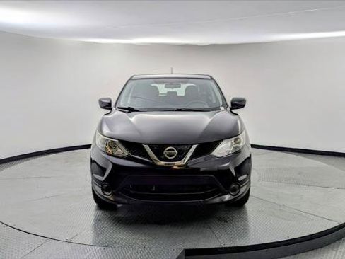 Used 2019 Nissan Rogue Sport S image 12