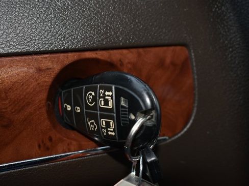 Used 2011 Chrysler Town & Country Touring w/ Entertainment Group #1 image 18