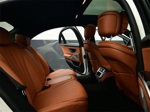Used 2022 Mercedes-Benz S 500 4MATIC image 35