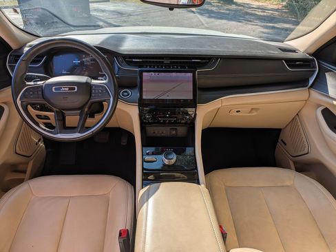 Used 2022 Jeep Grand Cherokee L Limited image 29