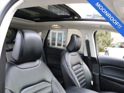 Used 2022 Ford Edge SEL w/ Convenience Package image 8