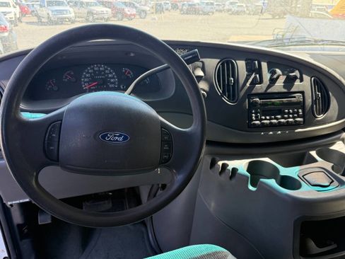 Used 2003 Ford E-350 and Econoline 350 XL image 10