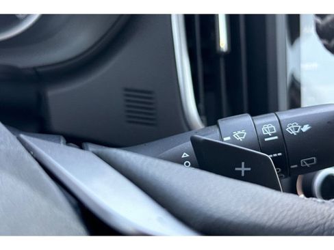 Used 2022 Subaru Forester Limited w/ Popular Package #3 image 39