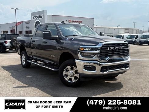 Used 2025 RAM 2500 Big Horn AWD/4WD image 1
