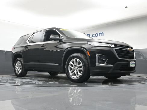 Used 2023 Chevrolet Traverse LS AWD/4WD image 26