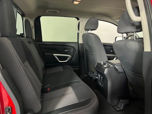 Used 2024 Nissan Titan SV w/ SV Convenience Package RWD image 28