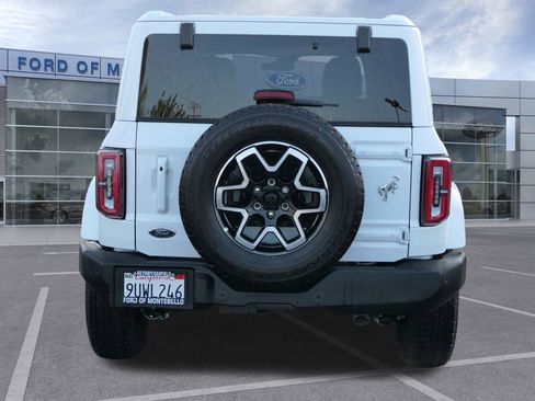 Used 2025 Ford Bronco Outer Banks image 6