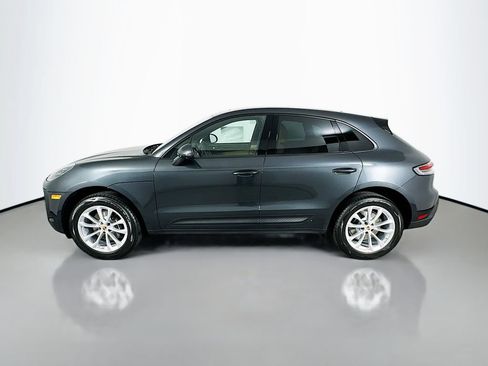 Certified 2026 Porsche Macan AWD/4WD image 2